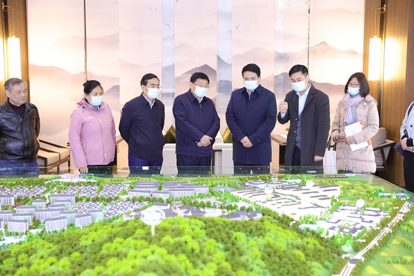 省民政厅厅长张冬云一行调研滨湖雅园项目